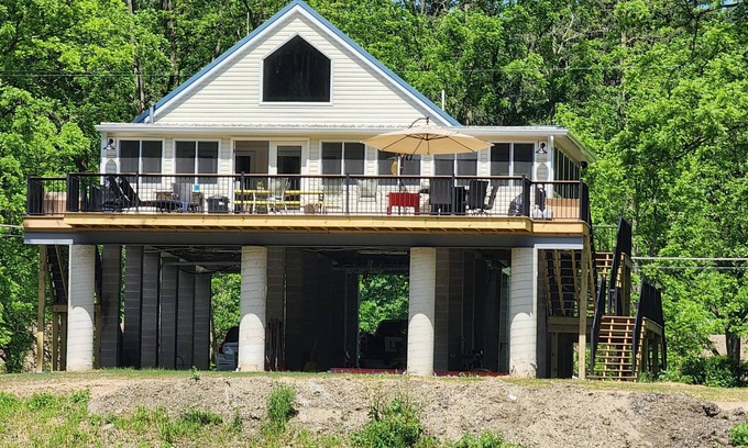 Camptown House | Modern Cottage on the Susquehanna River