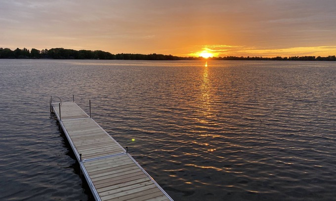 Carden Cottage | Modern Cottage with Dock and WiFi on Lake Dalrymple