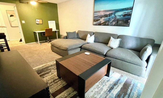 Brandon Apartment | Modern & Cozy Apt Tampa! - Great location W/D, Full Kitchen, Toiletries included