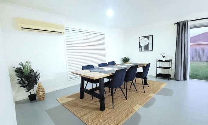 Caboolture House | Modern, cozy, spacious house with air conditioning and heating in all bedrooms!