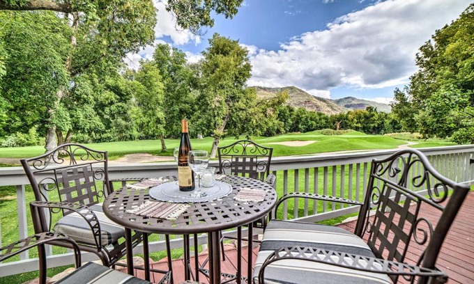 Dalton Ranch House | Modern Dalton Ranch Golf Club Home with Mtn View