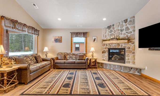 Conover Cabin | Modern dog-friendly cabin with hot tub, gas fireplace, patio, grill, & central AC
