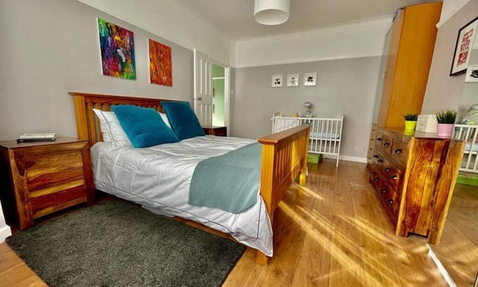 Streatham South House | Modern Family Home in London