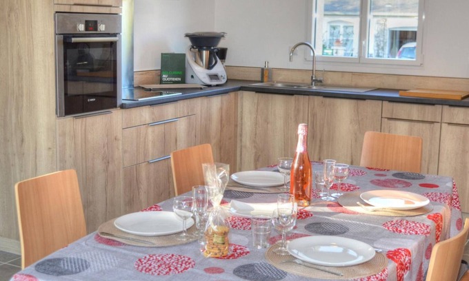 Chenonceaux Cottage | Modern Gîte with Garden, Near Loire Castles & Zoo, All-Inclusive, Biking & Fishing Nearby