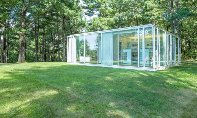 Hollowville House | Modern Glass House designed by renowned architect Thomas Phifer
