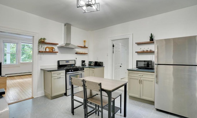 Hastings Apartment | Modern Hastings-On-Hudson Home Near River!