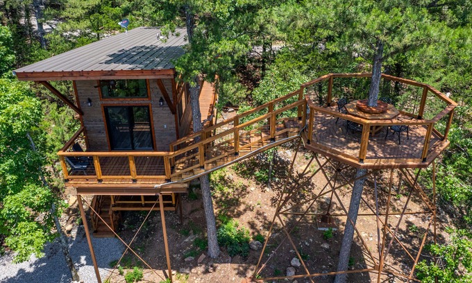 Alix Cabin | Modern High End Cabin #3 on Horsehead lake with private viewing tower