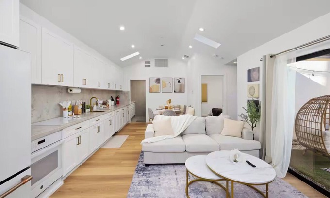 Lucerne - Higuera House | Modern House in Culver City Santa Monica