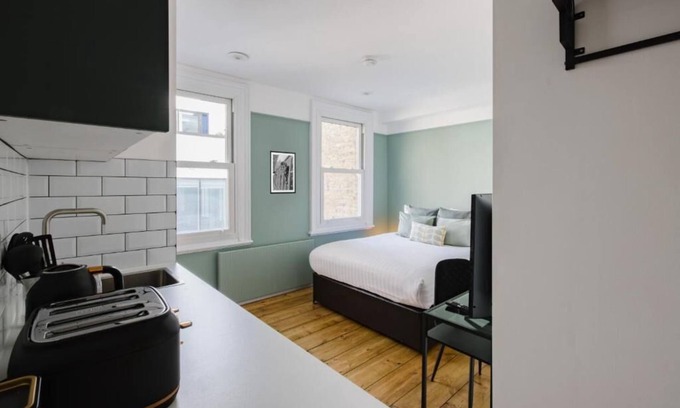 Kings Cross St. Pancras Apartment | Modern King’s Cross Studios – Close to Tube, Cafés, and Attractions