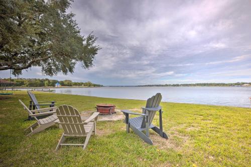 Blue Bell Estates House | Modern Lake Conroe House with Lakefront Park and Deck!