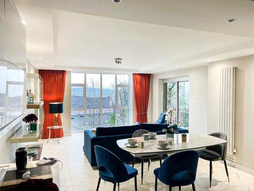 Newtownabbey Apartment | Modern Luxurious Apartment w/Patio Balcony & View