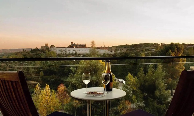 Tomar House | Modern Luxury Villa Guesthouse Do Sol