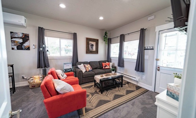 Carbon County Cottage | Modern Miner's Cottage in Tranquil High Desert w/Miles of Trails, Pet Friendly!