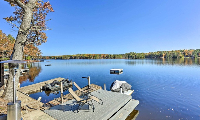 Town of Lumberland Apartment | Modern Mohican Lake Abode w/Fire Pit & Views