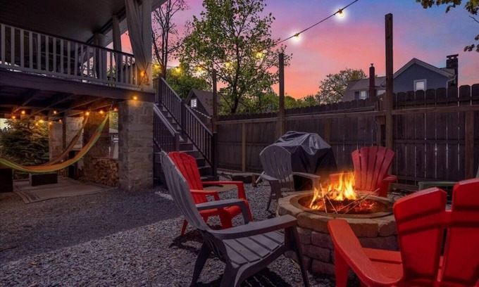 Mount Pocono House | Modern Mountain Retreat w/Hot Tub: Close to All!