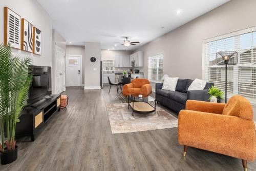 Grandville House | Modern New Build 2BR 2BA Condo w Garage and Patio