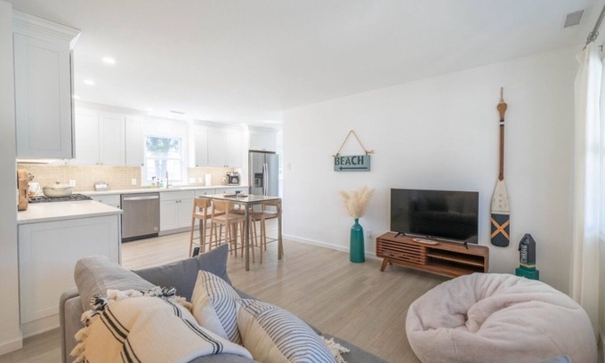 North Cape May House | Modern, open plan beach house - 2 blocks to the bay beach, pet friendly
