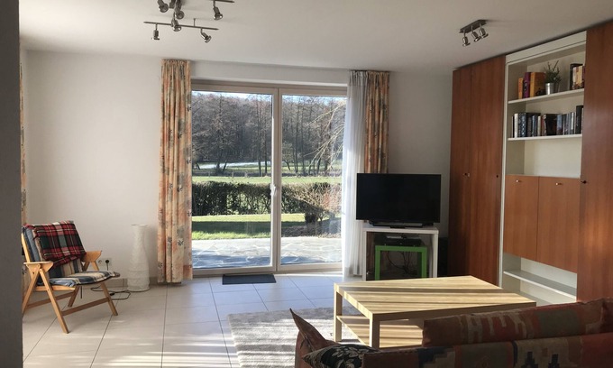 Friedrichsdorf Apartment | Modern, quiet apartment in the countryside - in 30 minutes by train to Messe Frankfurt