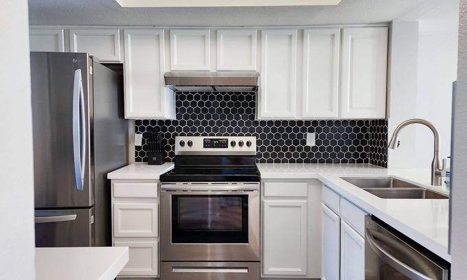 Deer Valley House | Modern Smart Townhome w/Garage