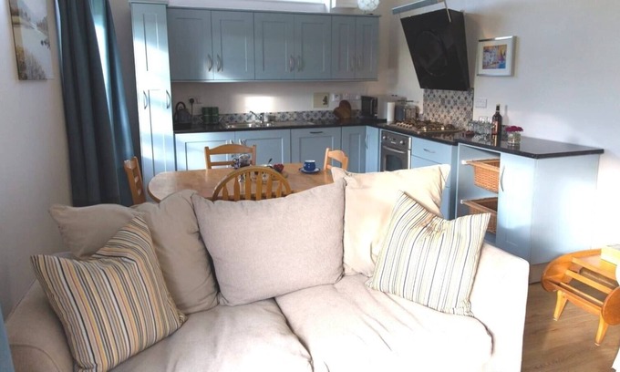 Athenry Apartment | Modern Spacious Bright Selfcontained Garden Rooms