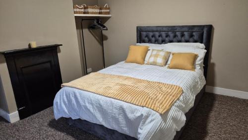 Reading Apartment | Modern Stylish Flat - allocated parking!
