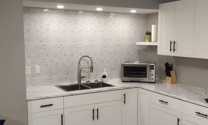 Prince George Apartment | Modern suite- close to major amenities