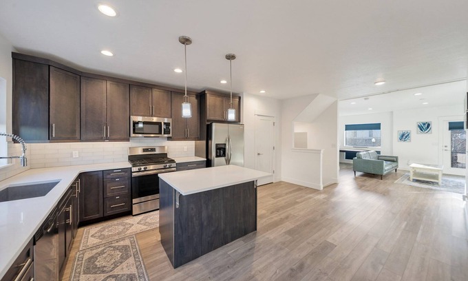 Millcreek House | Modern Townhome By Trax Station, Close to Ski & Downtown, EV Charger & Flex Room