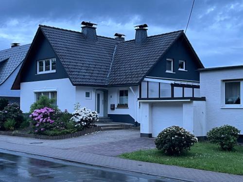 Birkelback Apartment | Modern und Rustikal mit Kamin Ferienwohnung Kohlert
