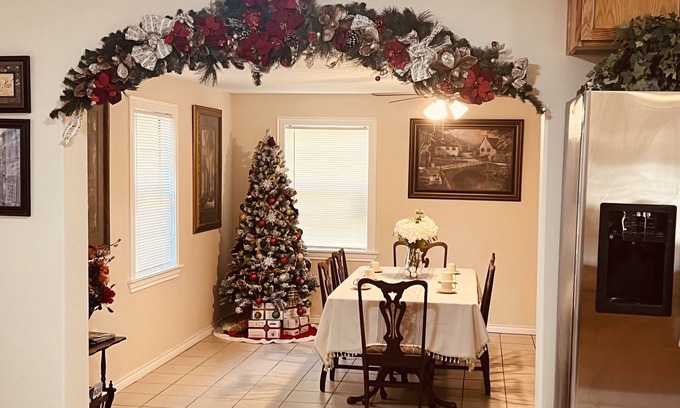 Lufkin House | Modern Updated Family HOME