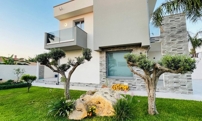 Marsala Villa | Modern Villa in Sicily, comfort, relax, garden and parking