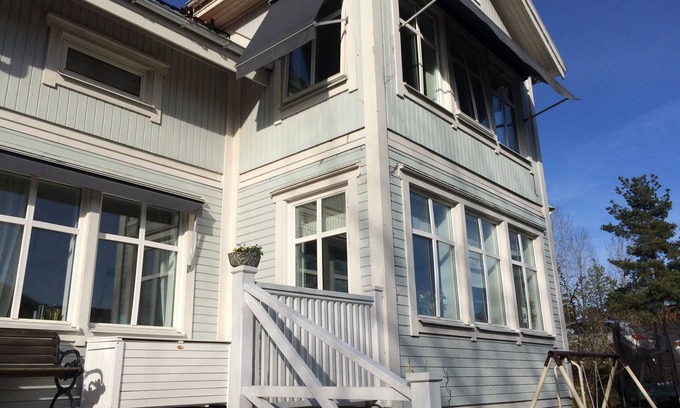 Nacka Municipality House | Modern villa near archipelago, close to Stockholm city, great for families