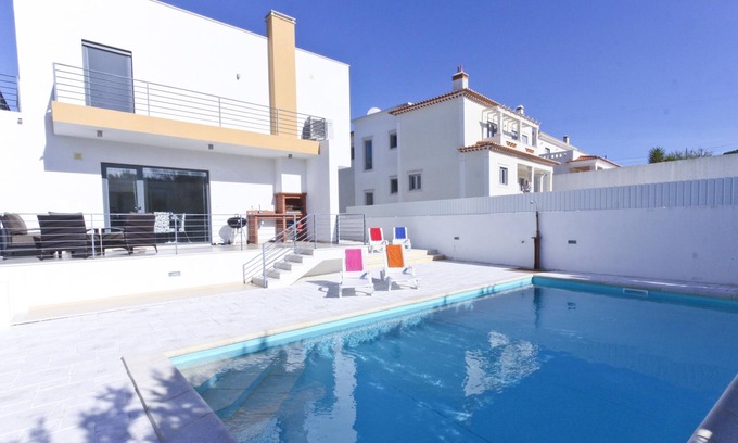 Nadadouro Villa | Modern Villa with Swiming pool, pool table and Cinema.
