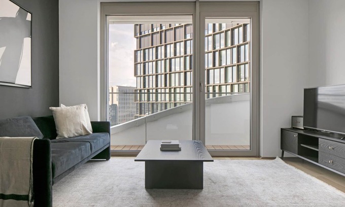 Favoriten Apartment | Modern Wieden 1BR w/Balcony, Gym, Elevator, walk to U-Bahn, by Blueground