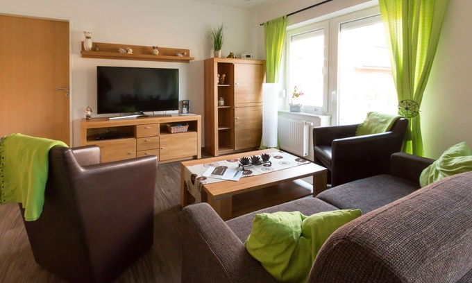 Norddeich Apartment | Moderne Eg-wohnung mit Terrasse in Ruhige Straßenlage - 65m² bis 6 Pers