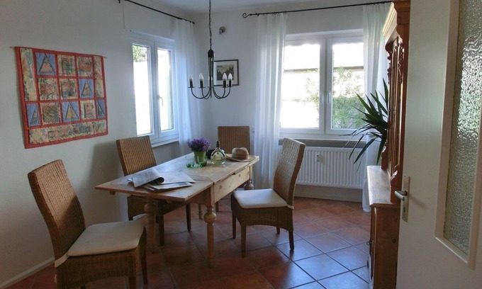 Schweinfurt Apartment | Moderne, liebevoll ausgestattete 3-Zimmer-EG-Wohnung mit guter Verkehrsanbindung