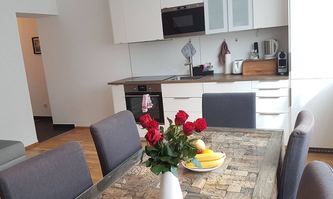 Neulerchenfeld Apartment | Moderne Maisonette mit Terrasse