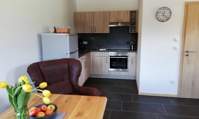 Bobrach Apartment | Moderne und gemütliche Ferienwohnung (40qm) mit Terrasse