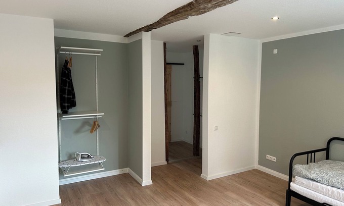 Alsdorf Apartment | Moderne Wohnung Über Restaurant