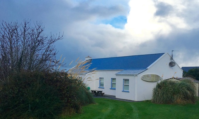 Castlegregory House | Modernised comfortable cottage close to blue flag beaches on the Dingle way