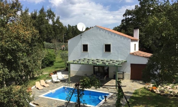 Serta House | Modernised cottage with Annex and swimming pool in beautiful peaceful setting