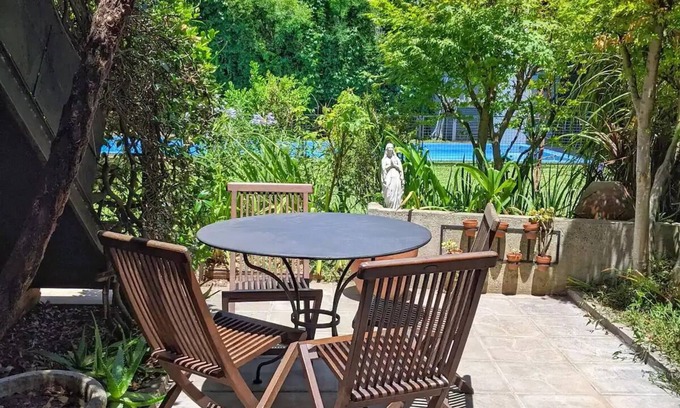 Beccar House | Moderno duplex con pileta, patio y jardin