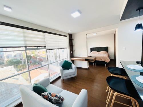 Mercado 16 de Julio Apartment | Moderno Estudio en San Miguel
