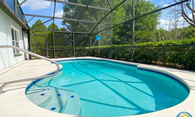 Greater Groves House | Modest Charmer W/Private Pool