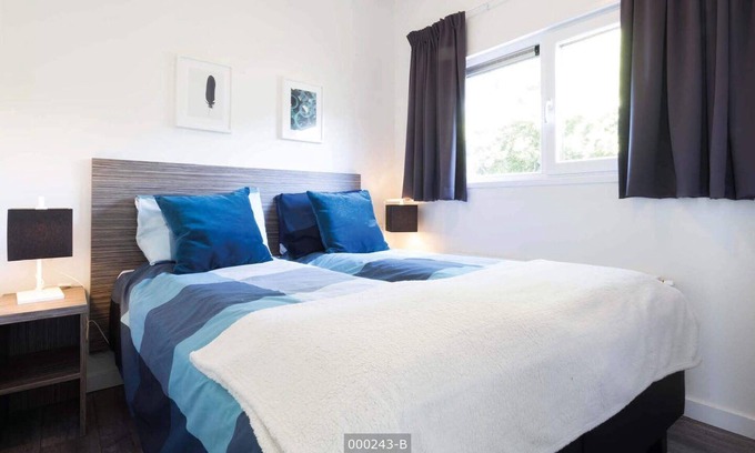 Cromvoirt Ski Chalet | ✓ Module at Résidence de Leuvert ✓ Holiday home for 5 persons ✓ Located near Den Bosch (Noord-Brabant) ✓ Near De IJzeren Man ✓ Book directly through the park