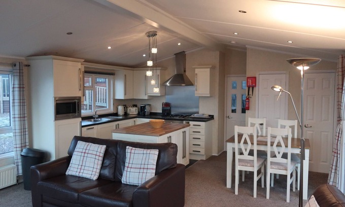 Spean Bridge Ski Chalet | Monach Range Tiree 2 Bedroom Self Catering Lodge