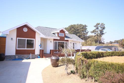 Pan-mal House | Mongsanpo High Beach Pension