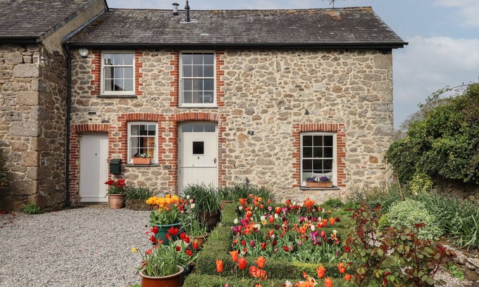 Sticklepath Cottage | MONKS COTTAGE, pet friendly, character holiday cottage in Chagford