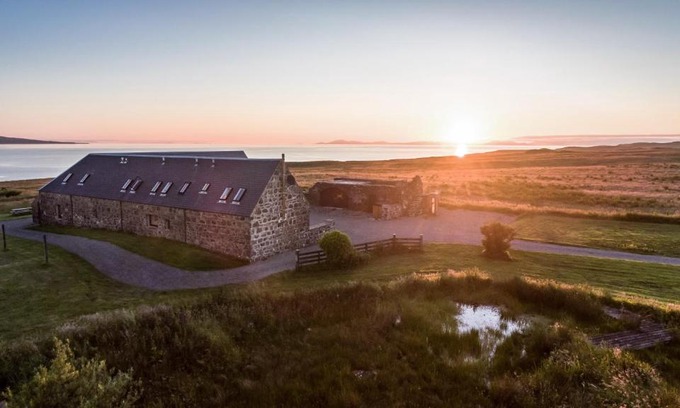 Bornesketaig House | Monkstadt No 7 - Flora's Secret