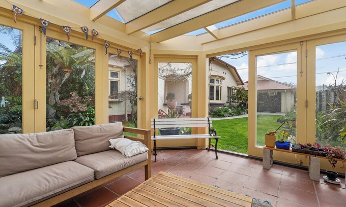 Lower Hutt House | Montague Manor - Wellington Holiday Home