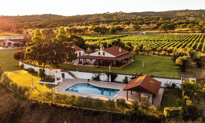 Montargil House | MONTE DA RAPOSINHA Wine Tourism, Montargil